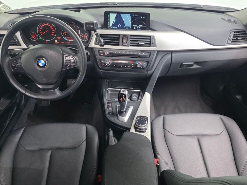 2014 BMW 3 Series 320d Touring photo 7