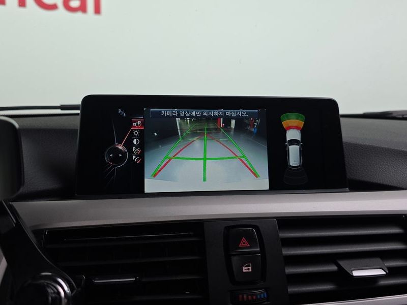 2014 BMW 3 Series 320d Touring photo 14