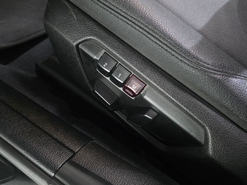 2014 BMW 3 Series 320d Touring photo 16