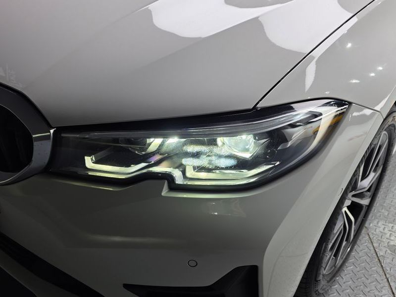 2022 BMW 3 Series 320i photo 22