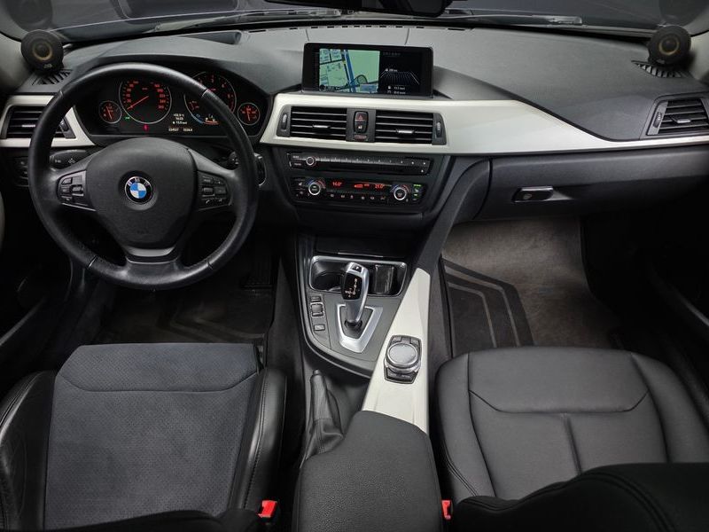 2014 BMW 3 Series 320d xDrive Touring photo 7