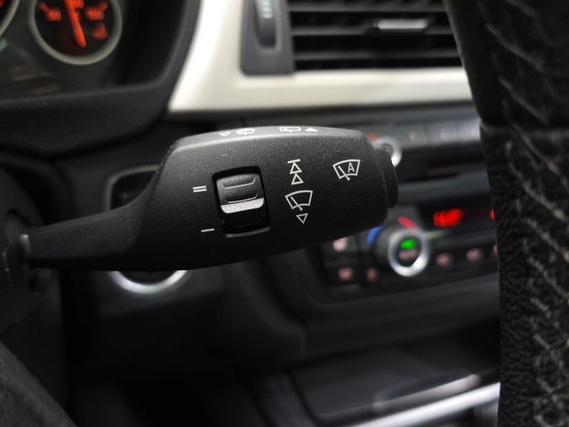 2014 BMW 3 Series 320d xDrive Touring photo 17