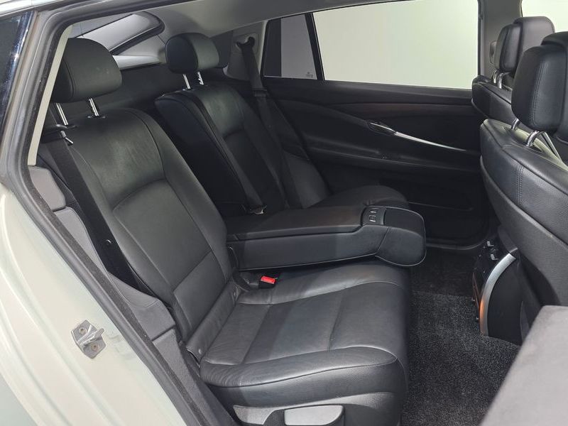 2013 BMW 5 Series GT ED Edition photo 12