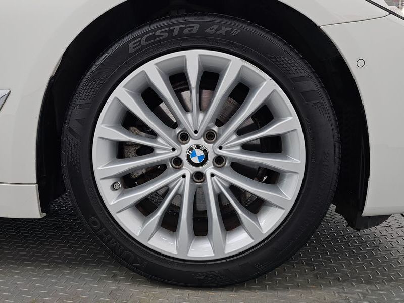 2018 BMW 5 Series 520d Luxury Plus photo 21