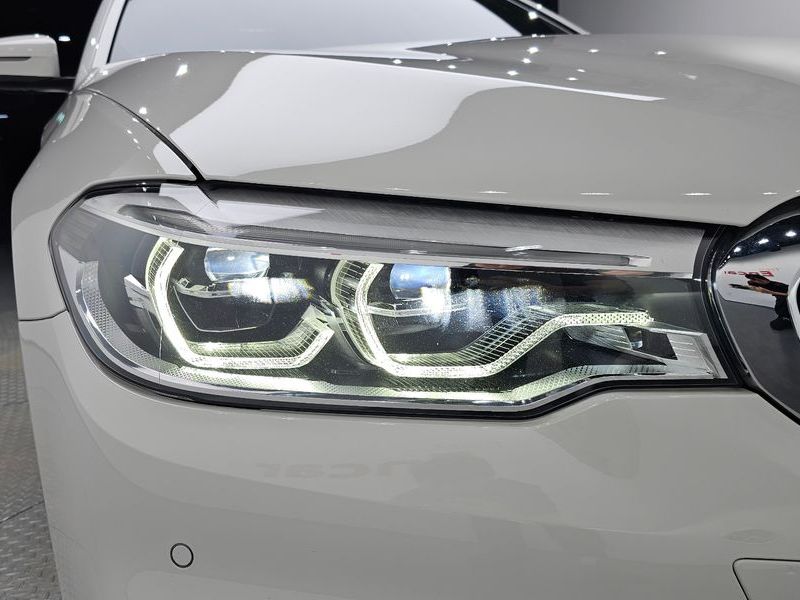2018 BMW 5 Series 520d Luxury Plus photo 22