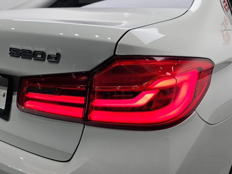 2018 BMW 5 Series 520d Luxury Plus photo 23