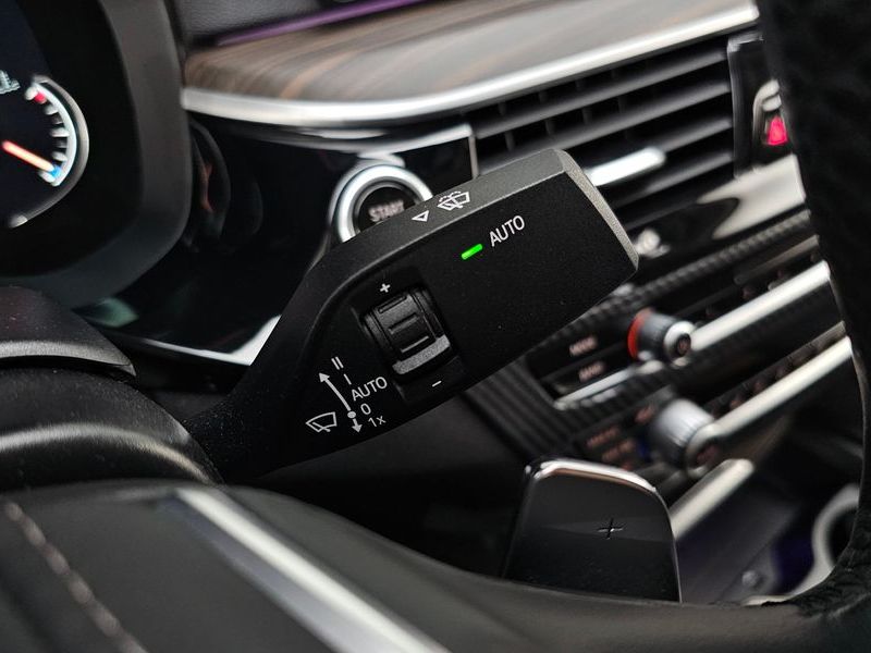 2018 BMW 5 Series 520d Luxury Plus photo 27
