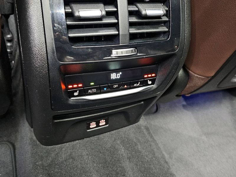 2021 BMW X3 xDrive 20i M sports Online Exclusive Edition photo 19