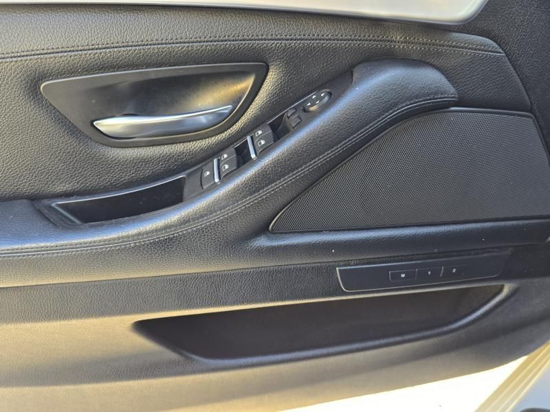 2013 BMW 5 Series 528i photo 8