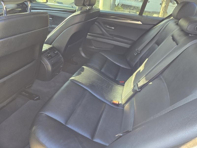 2013 BMW 5 Series 528i photo 12