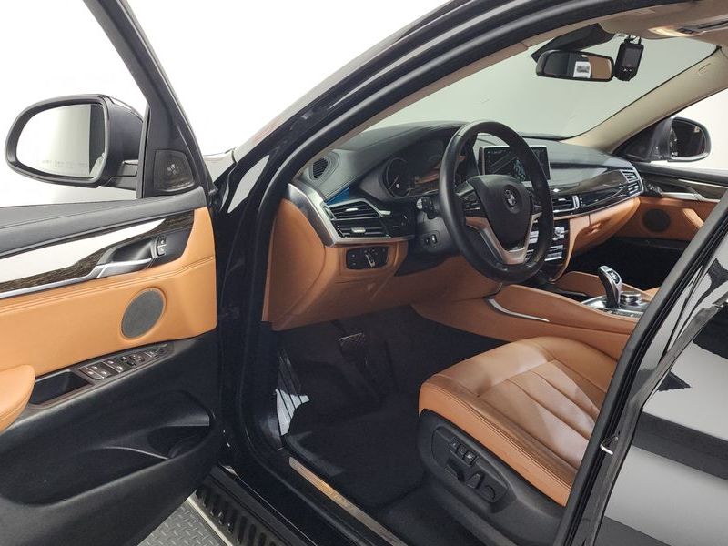 2018 BMW X6 xDrive 30d photo 10