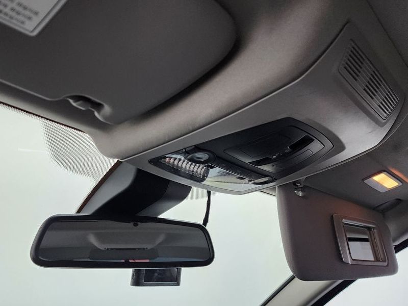 2014 BMW 5 Series 520d xDrive photo 17