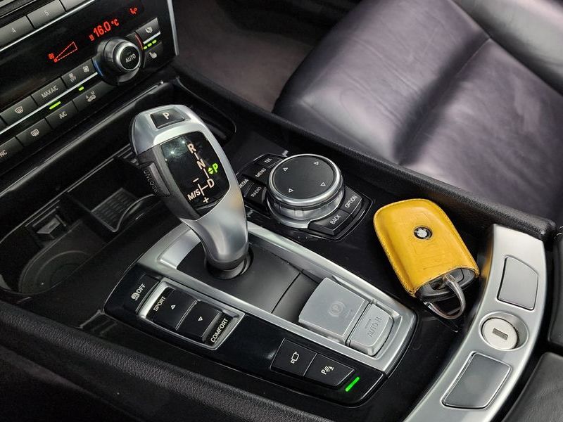 2016 BMW 5 Series GT ED Edition photo 9