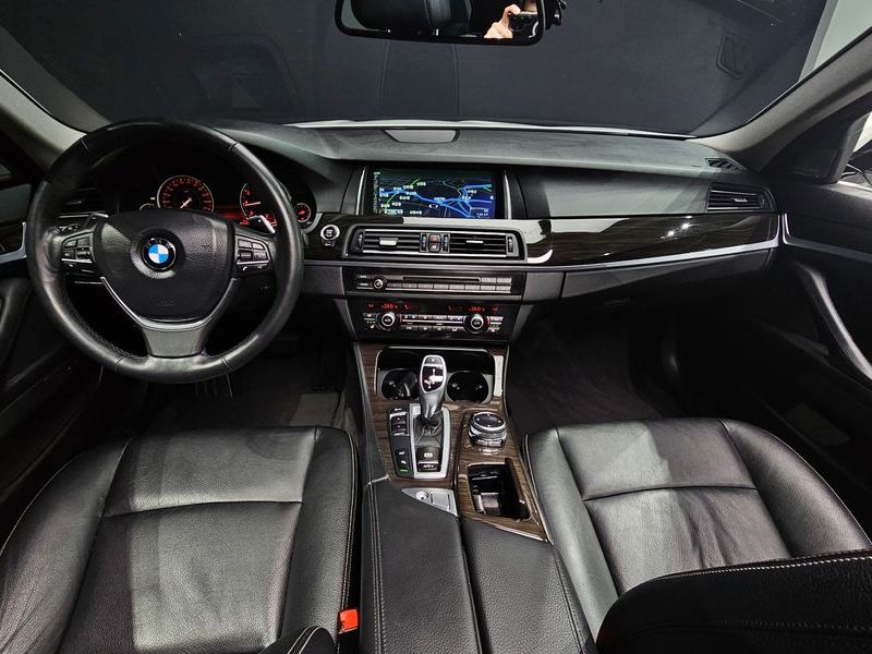 2014 BMW 5 Series 528i Luxury photo 7