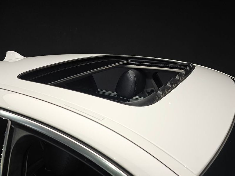 2014 BMW 5 Series 528i Luxury photo 16