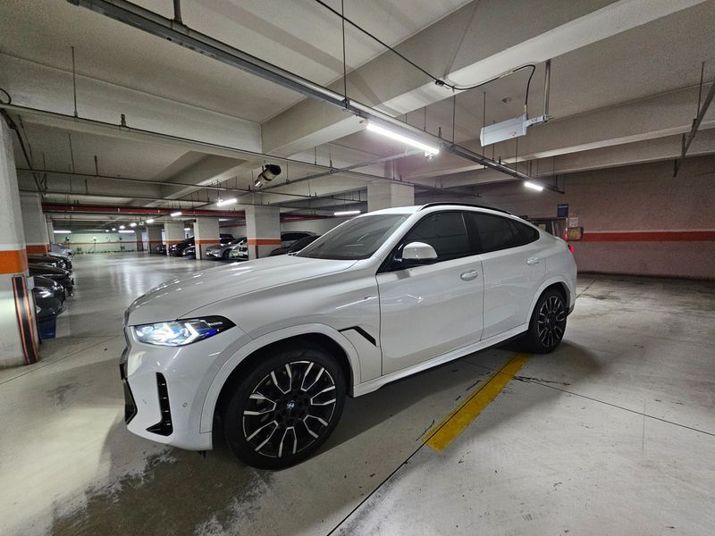2026 BMW X6 xDrive30d M Sport photo 13