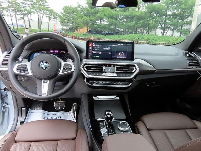 2024 BMW X3 xDrive 20i M Sports Pro photo 7