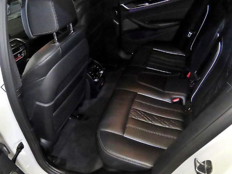 2020 BMW 5 Series 520d M Sport Package Plus photo 7