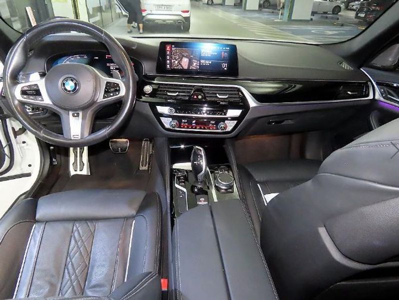 2020 BMW 5 Series 520d M Sport Package Plus photo 10