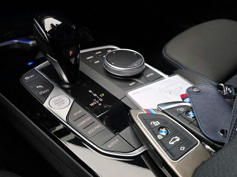 2023 BMW 1 Series 120i M Sports photo 9