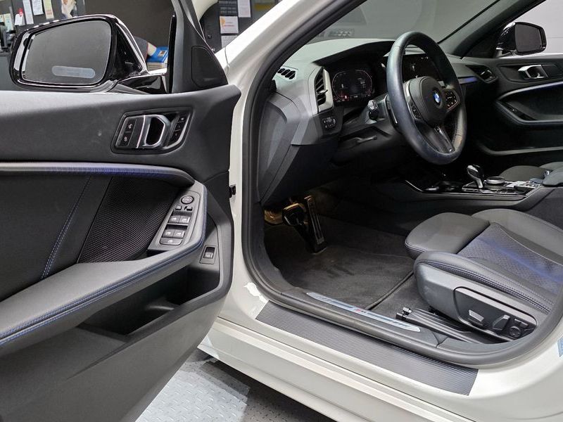 2023 BMW 1 Series 120i M Sports photo 10