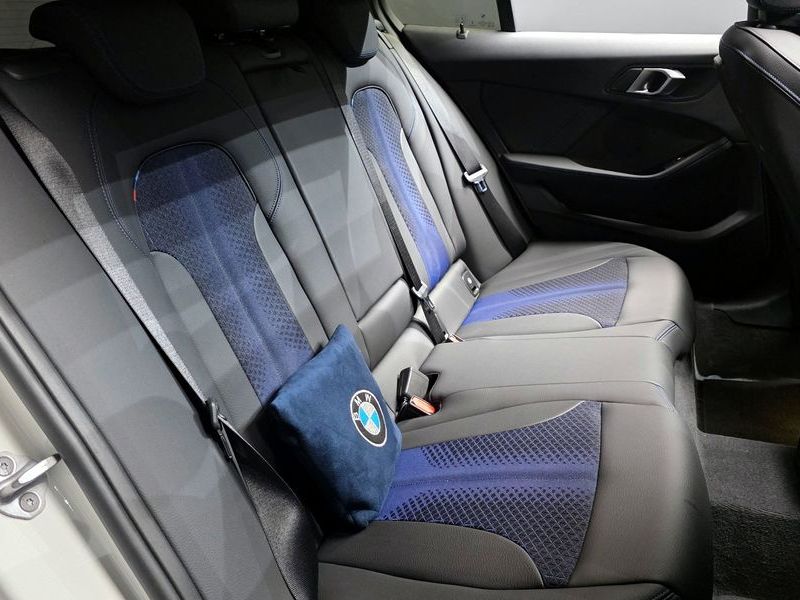 2023 BMW 1 Series 120i M Sports photo 11
