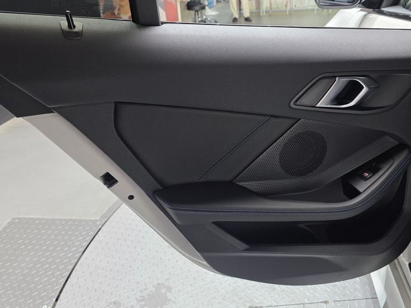 2023 BMW 1 Series 120i M Sports photo 25