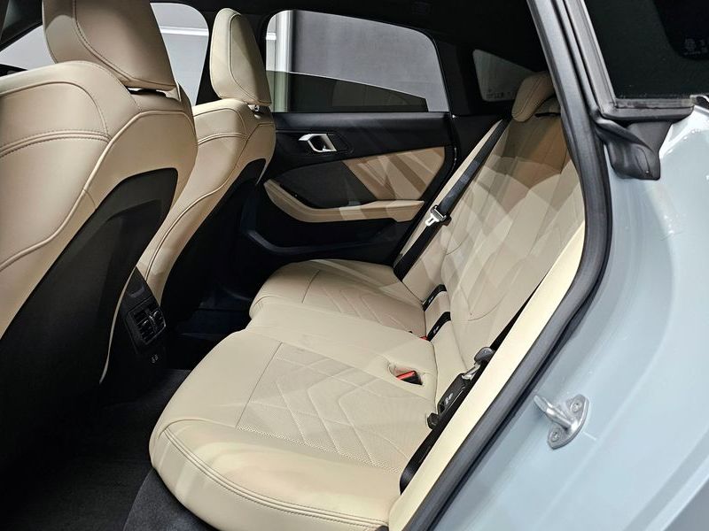2025 BMW 2 Series M235 xDrive photo 12