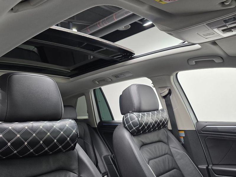 2021 Volkswagen Tiguan 2.0 TDI Prestige photo 17