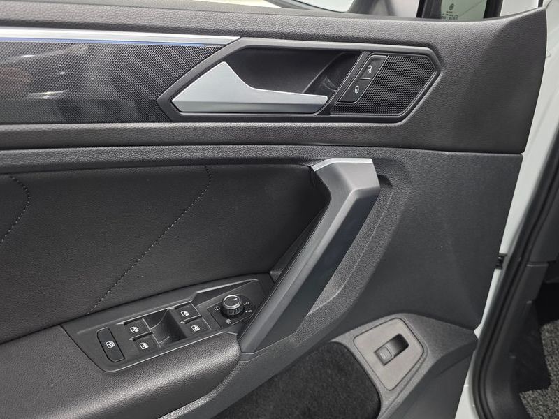 2021 Volkswagen Tiguan 2.0 TDI Prestige photo 18