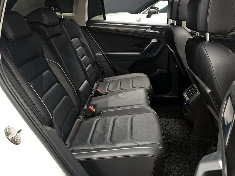 2020 Volkswagen Tiguan 2.0 TDI Prestige photo 11