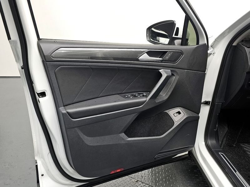 2020 Volkswagen Tiguan 2.0 TDI Prestige photo 24