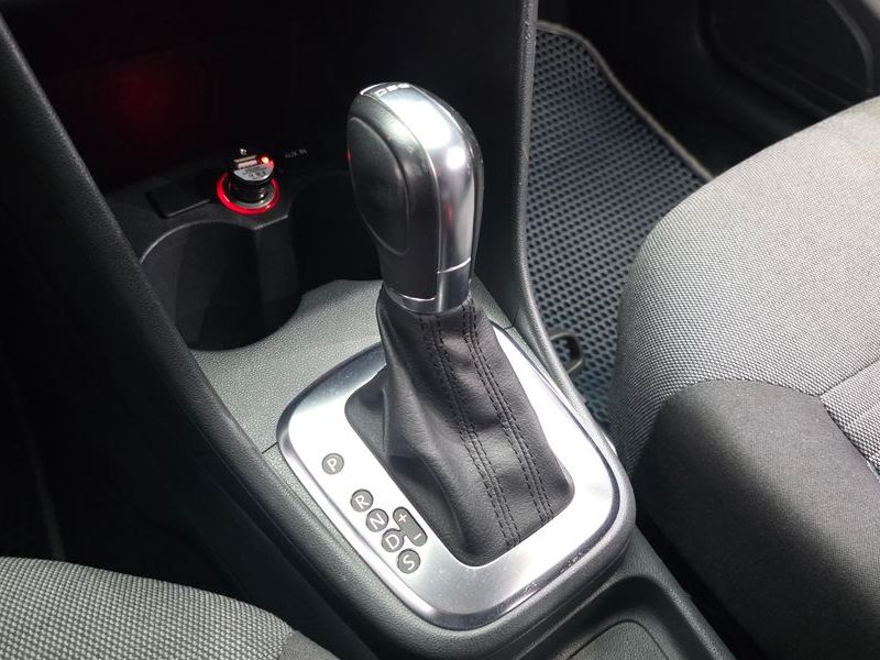 2014 Volkswagen Polo 1.6 TDI R-Line 5th photo 9