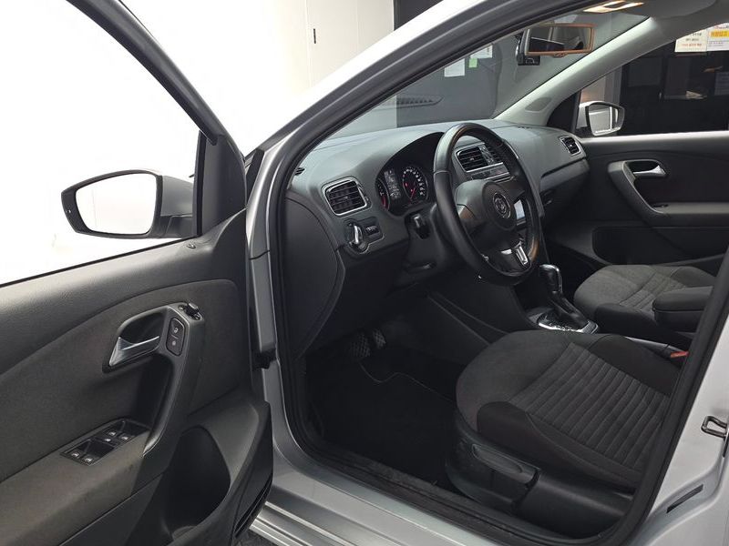 2014 Volkswagen Polo 1.6 TDI R-Line 5th photo 10