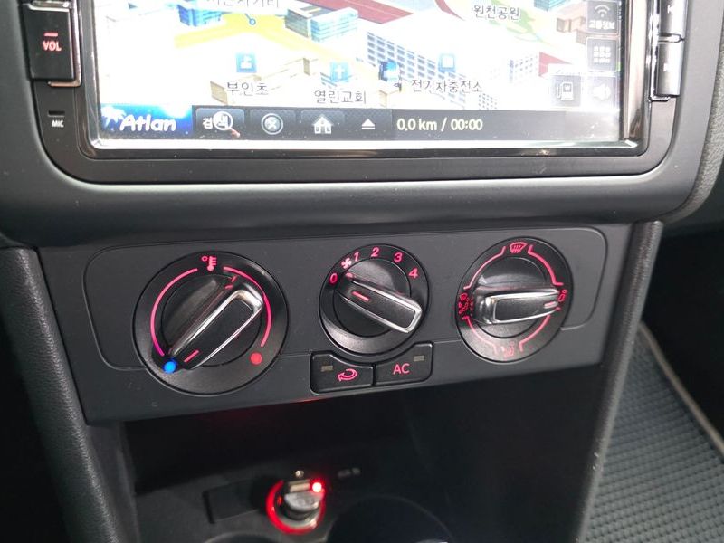 2014 Volkswagen Polo 1.6 TDI R-Line 5th photo 17