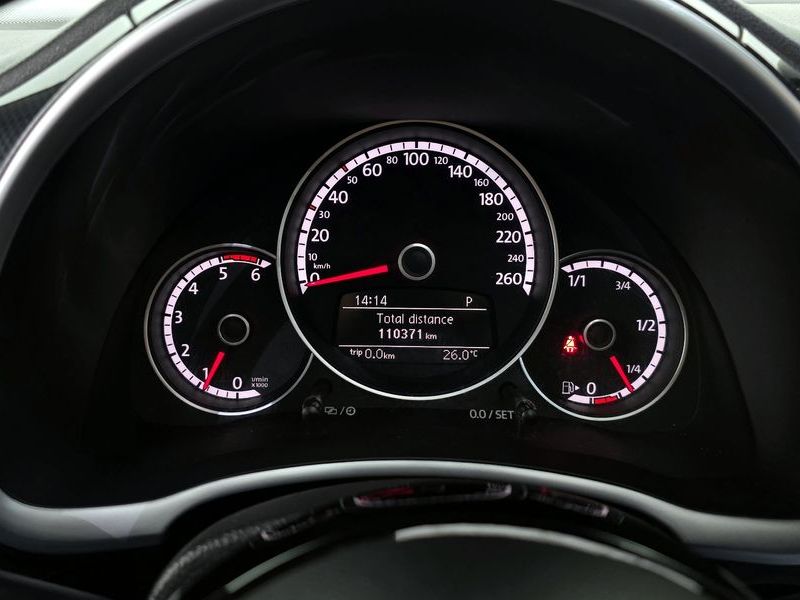 2015 Volkswagen Beetle 2.0 TDI Premium 3rd photo 8