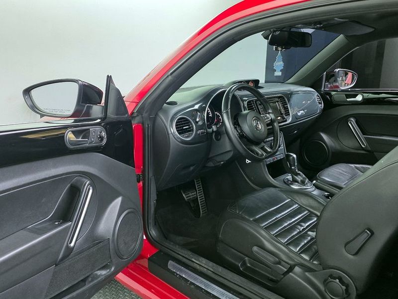 2015 Volkswagen Beetle 2.0 TDI Premium 3rd photo 10