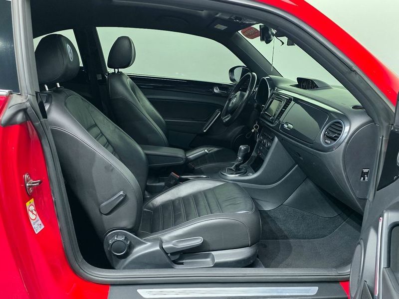 2015 Volkswagen Beetle 2.0 TDI Premium 3rd photo 11