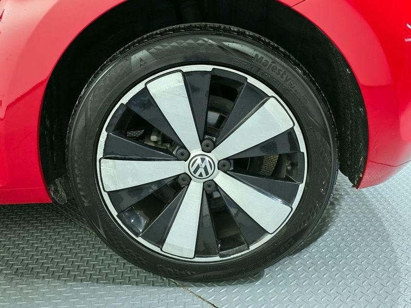 2015 Volkswagen Beetle 2.0 TDI Premium 3rd photo 21