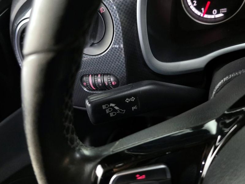 2015 Volkswagen Beetle 2.0 TDI Premium 3rd photo 30