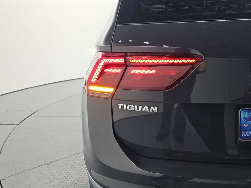 2020 Volkswagen Tiguan 2.0 TDI Prestige photo 23