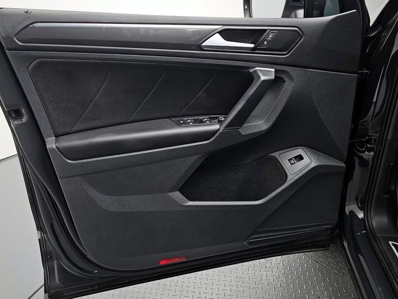 2020 Volkswagen Tiguan 2.0 TDI Prestige photo 24