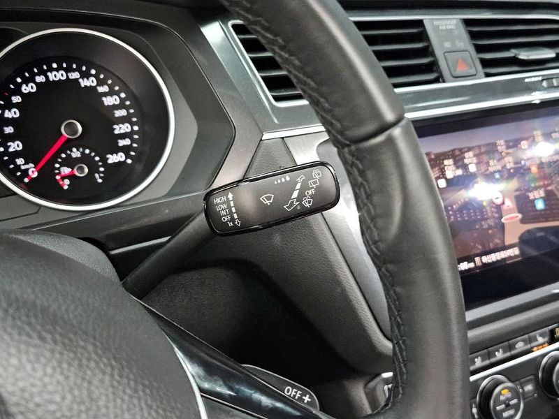 2020 Volkswagen Tiguan 2.0 TDI Prestige photo 28