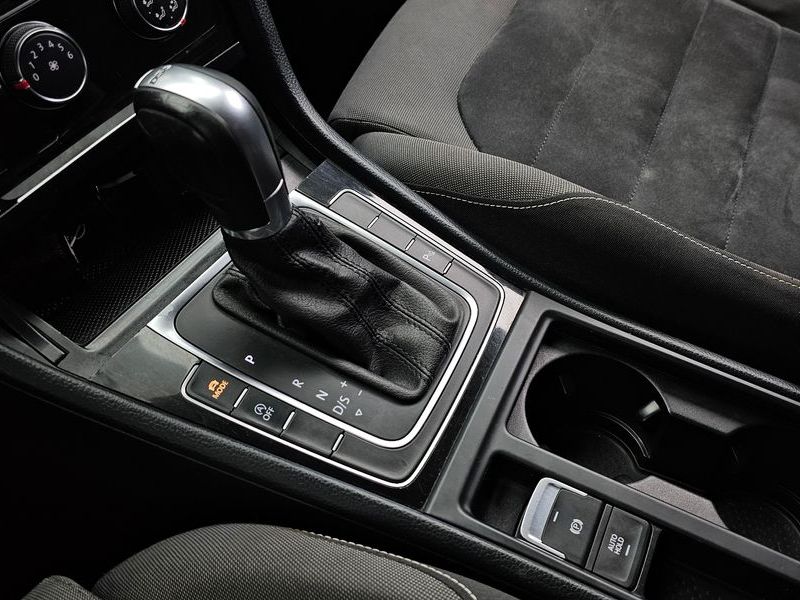 2015 Volkswagen Golf 1.6 TDI photo 9