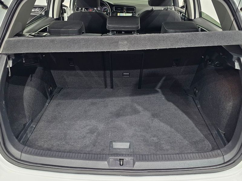 2015 Volkswagen Golf 1.6 TDI photo 17