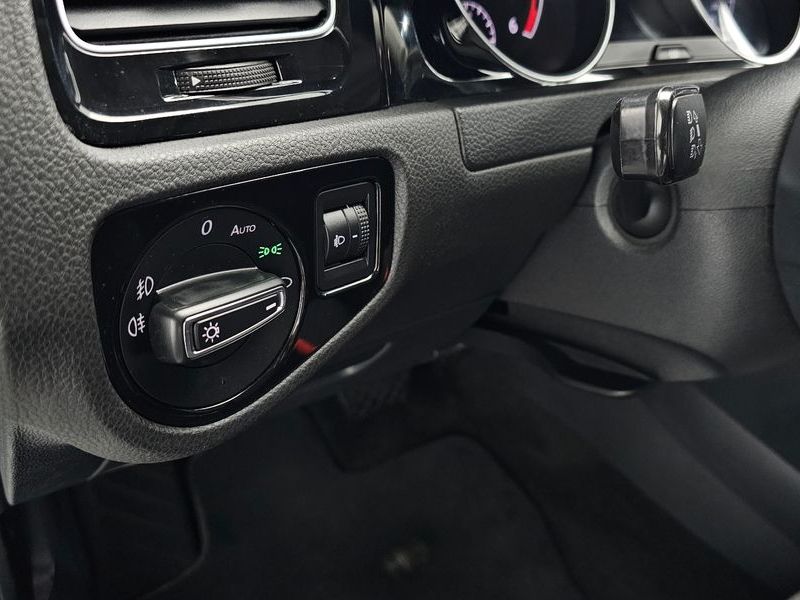 2015 Volkswagen Golf 1.6 TDI photo 19