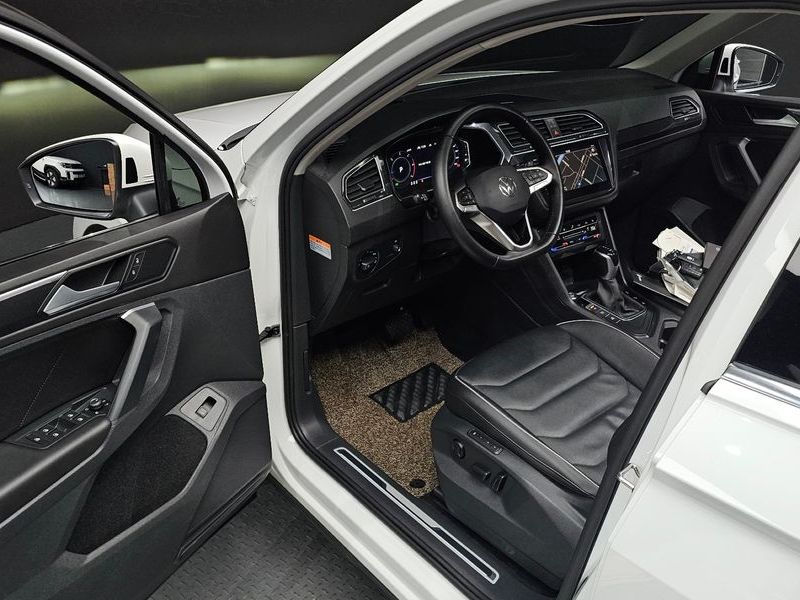 2022 Volkswagen Tiguan 2.0 TDI Prestige photo 11