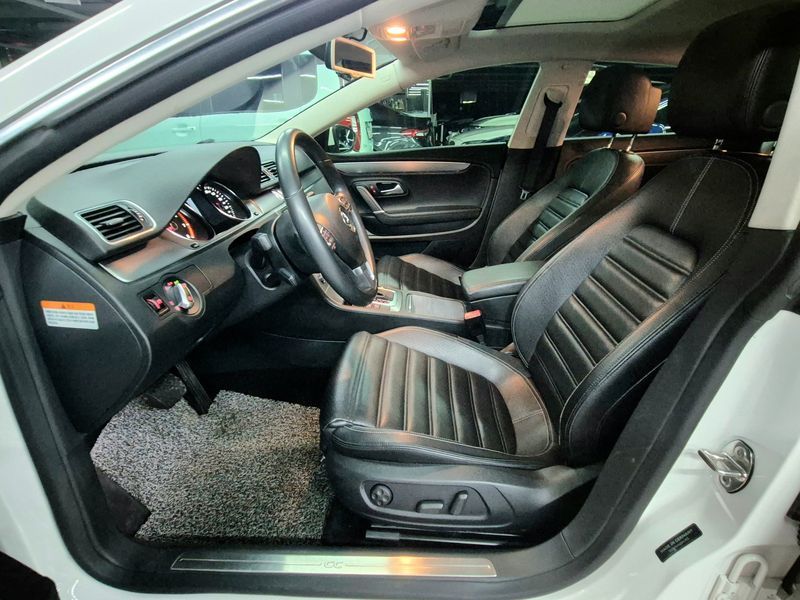 2014 Volkswagen New CC 2.0 TSI photo 10