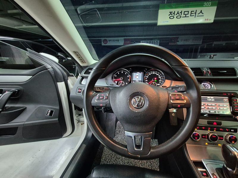 2014 Volkswagen New CC 2.0 TSI photo 15