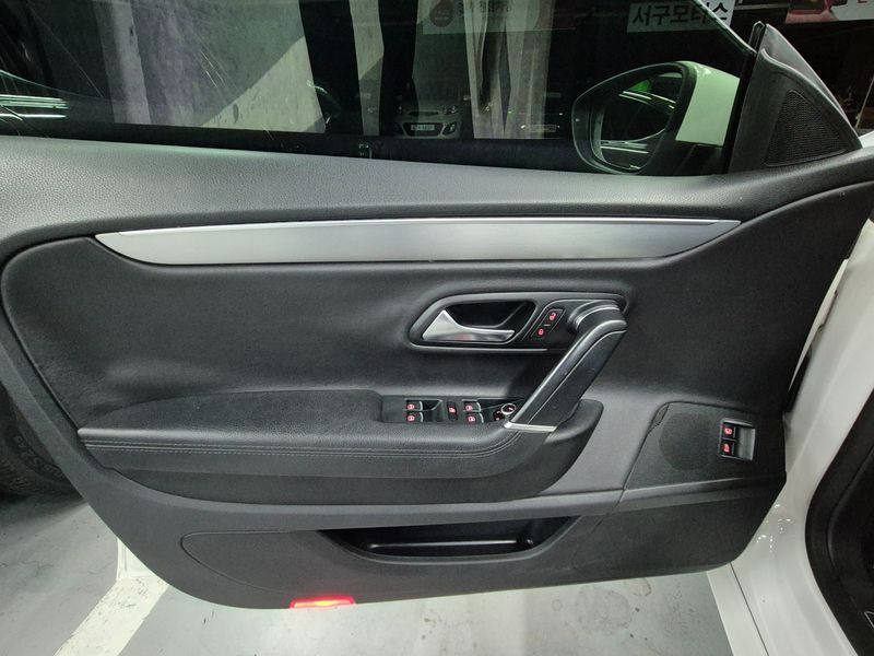 2014 Volkswagen New CC 2.0 TSI photo 17